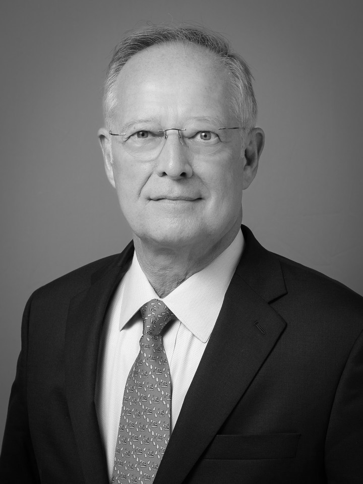 Paul Photo A-B&W.jpg